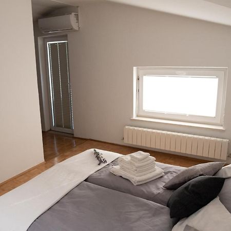 Castle House Rooms, Swimming Pool & Sauna & Tennis Court & Wine Cellar Sežana Exterior foto